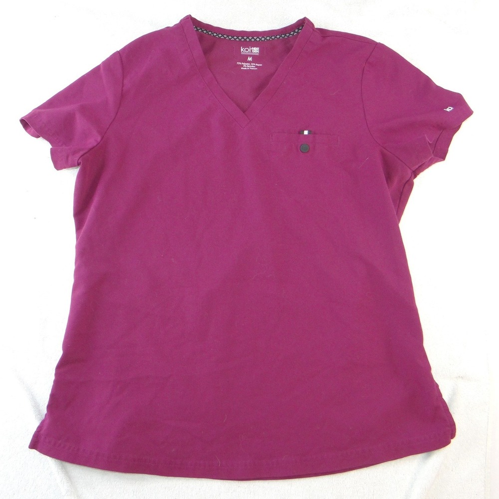 Koi Next Gen Womens Scrub Top Medium Purple V-Neck Chestโ Pocket Stretch 2410
